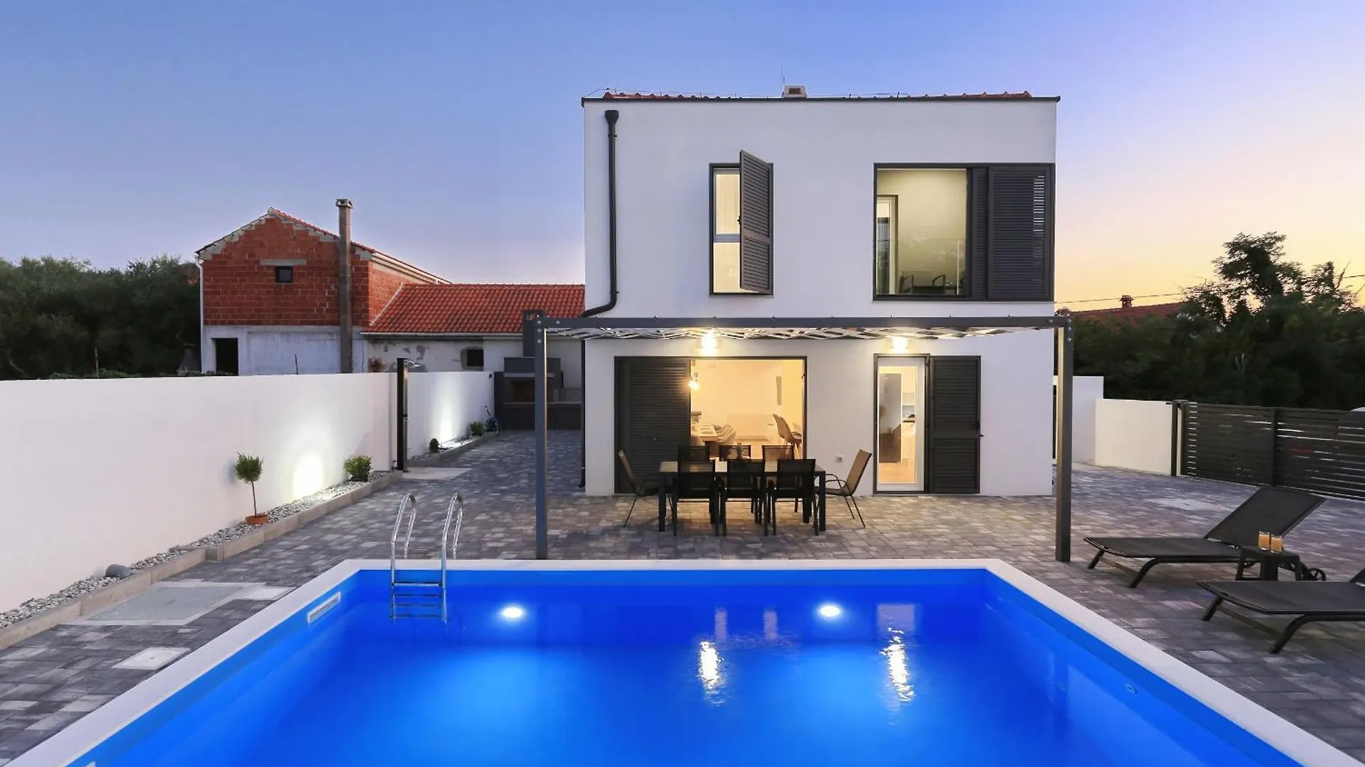 Villa Gea With Heated Pool 브르시
